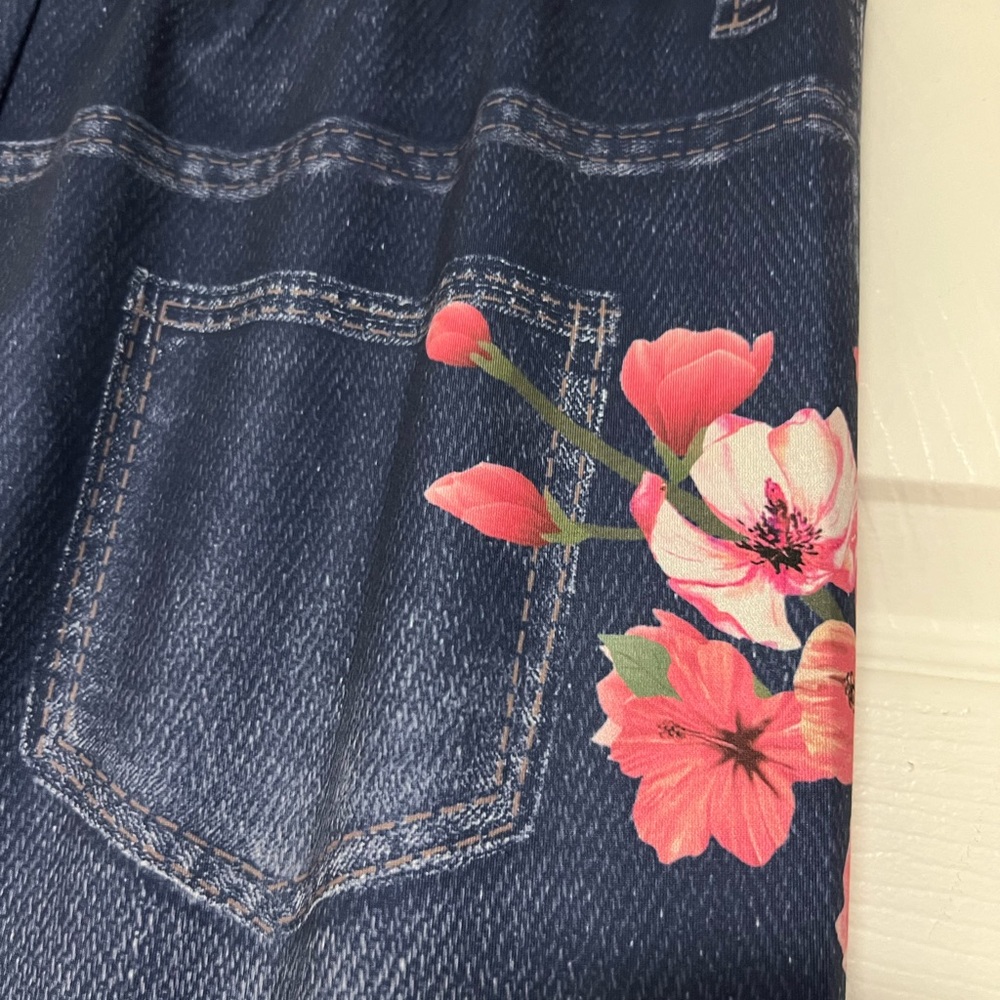 Floral Print Women's Jeggingd - Picture 6 of 8